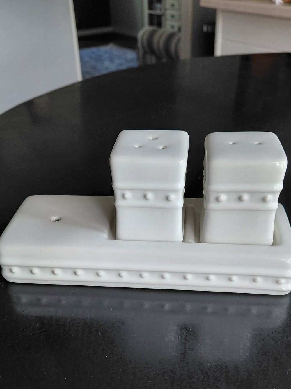Nora Fleming Pearl Dot Salt And Pepper Set